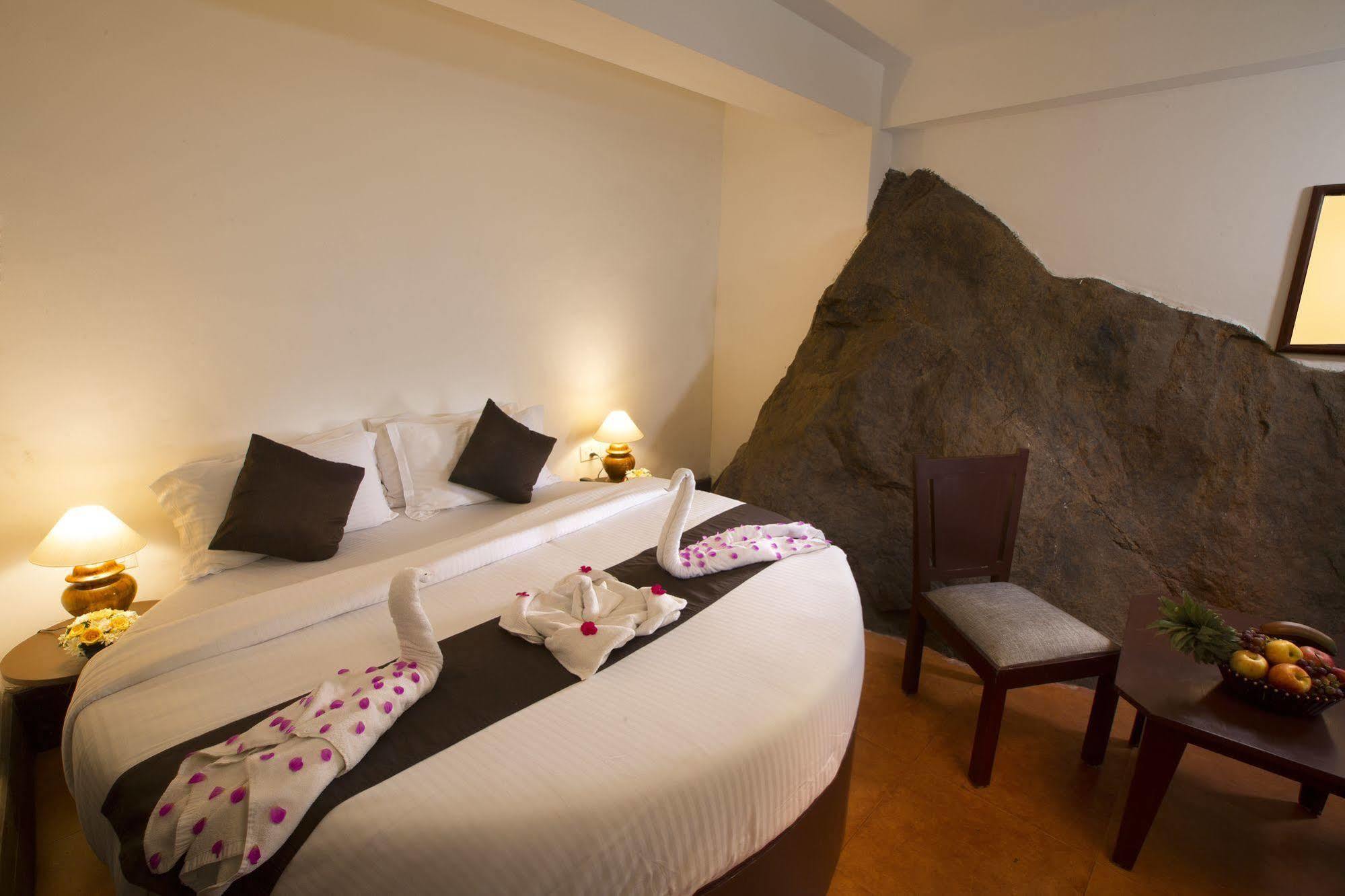 Madhumanthra Resort - Homestay Муннар Экстерьер фото